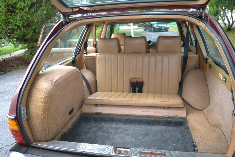 Illustration for article titled Is $3,500 for this 1980 Mercedes Benz 300TD Anything To Celebrate?